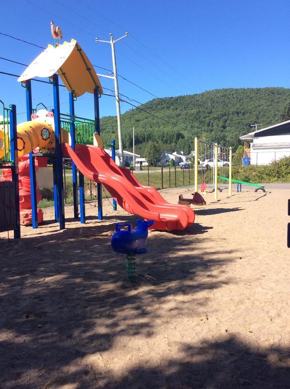 Camping Le 4 Chemins L'Anse-Saint-Jean Room photo